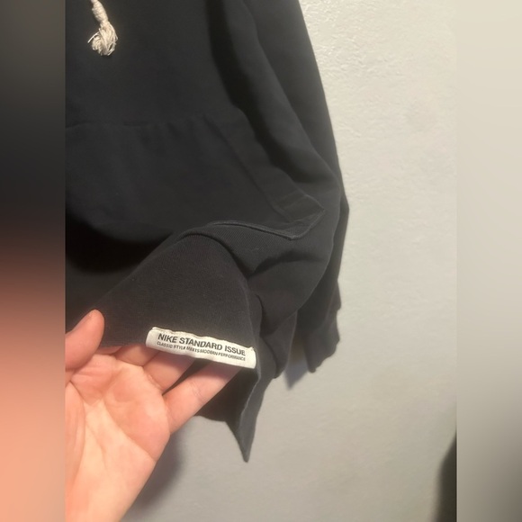 Men’s Nike standard issue hoodie - Picture 5 of 8